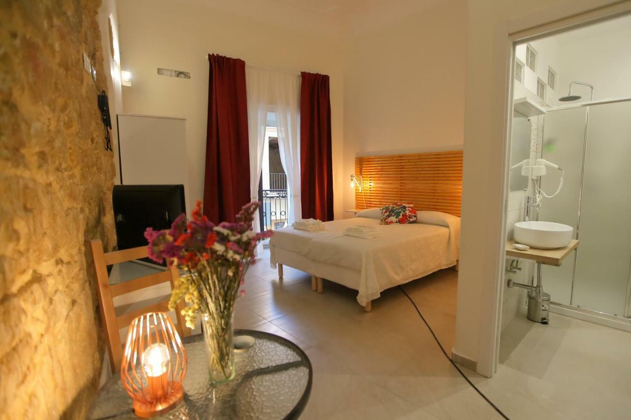B&B Casa 'A Foglia 卡尔塔尼塞塔 外观 照片